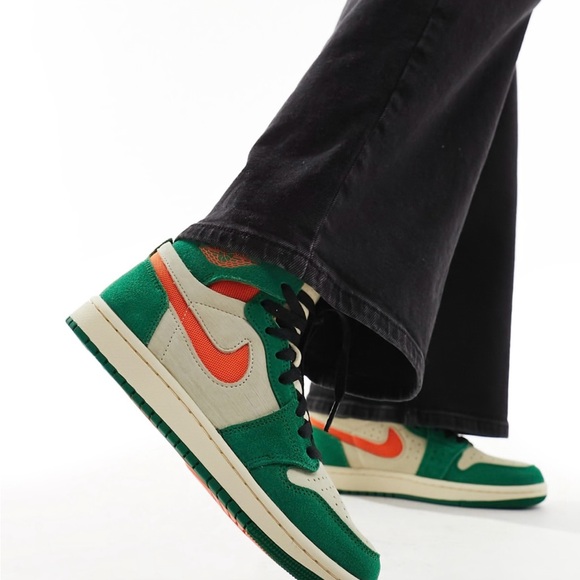 Nike Air Jordan 1 Zoom Comfort 2 sneakers in green & stone - Picture 3 of 8